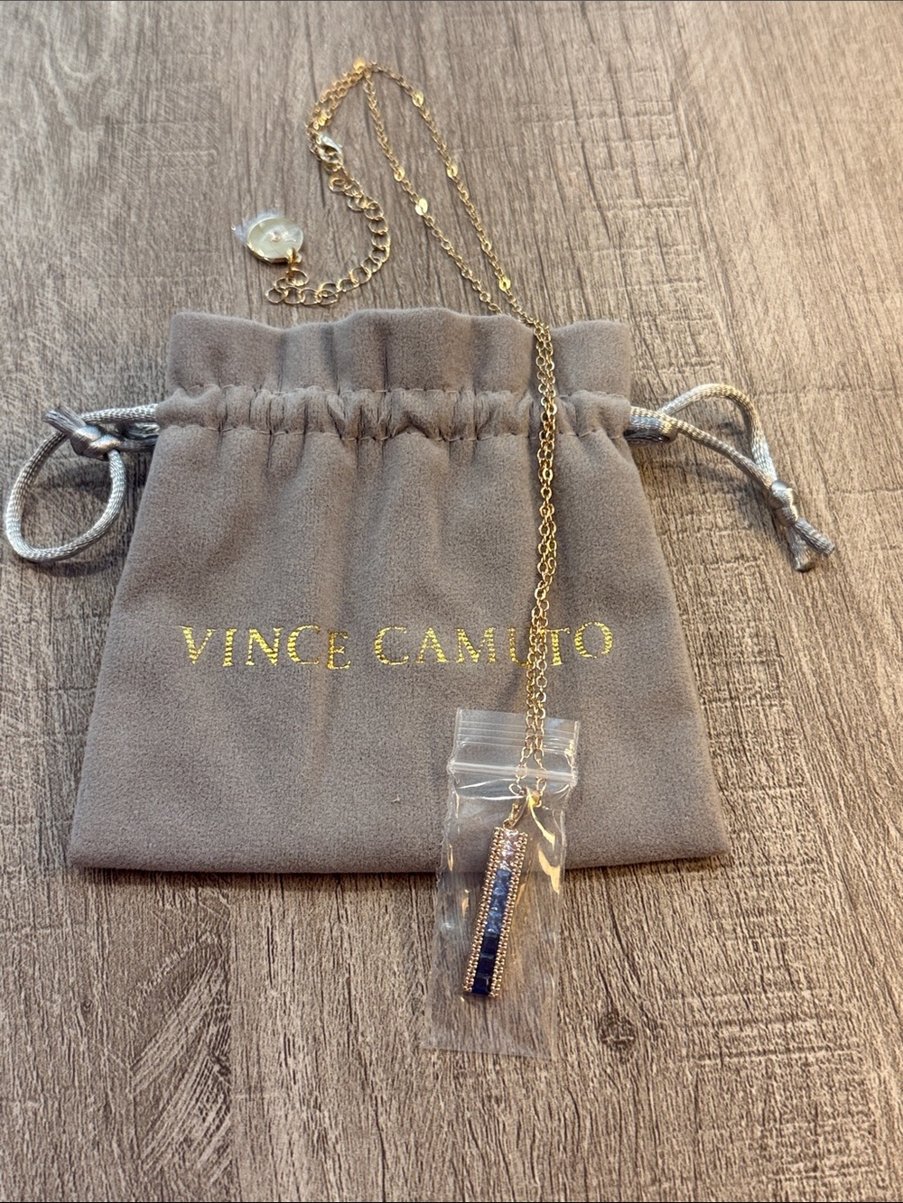 Vince Camuto blue ombré necklace w/ pouch BRAND NEW 💙 - Picture 1 of 4